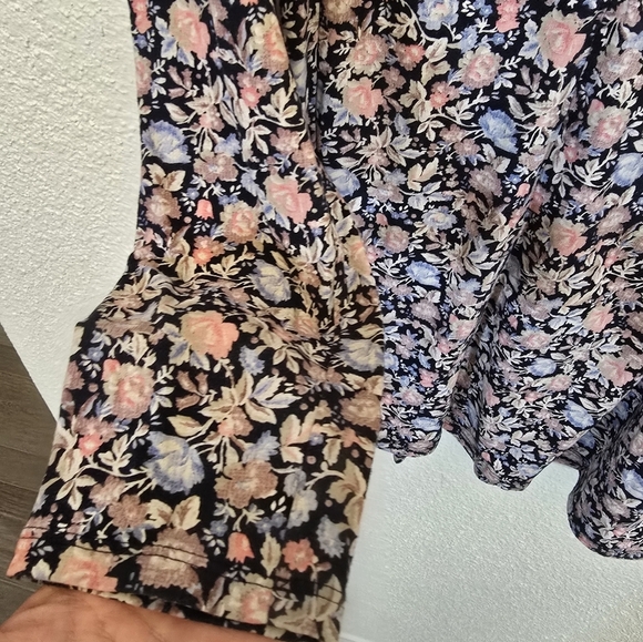 J.Jill Medium Cotton Modal Blend Pleated Floral Tunic - Picture 8 of 11